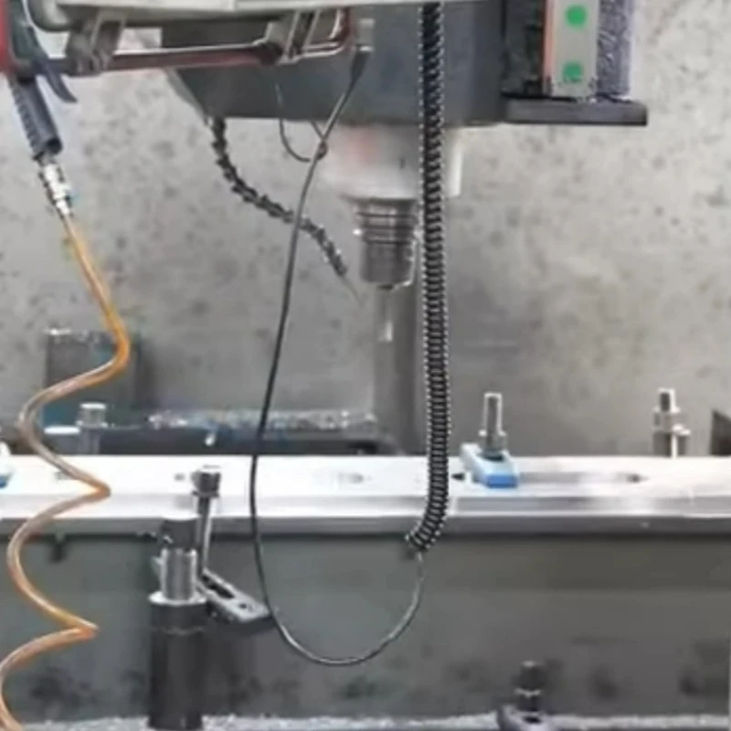 Gear run out tester .-om